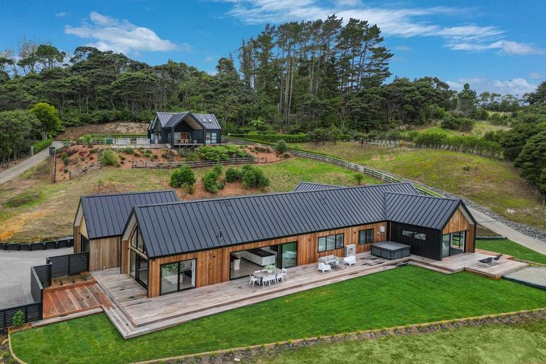 Photo of property in 31 James Paige Lane, Riverhead, 0793