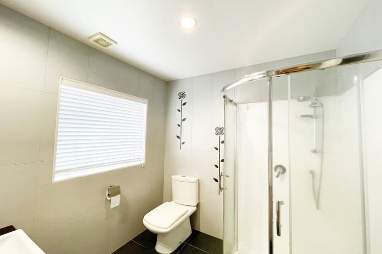 Photo of property in 9 Lucca Crescent, Flat Bush, Auckland, 2019