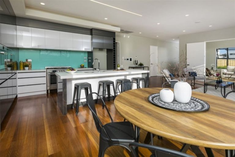 Photo of property in 7 Kano Way, Hobsonville, Auckland, 0616