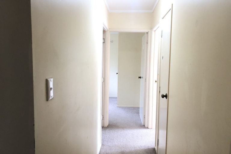Photo of property in 89 Woodglen Road, Glen Eden, Auckland, 0602