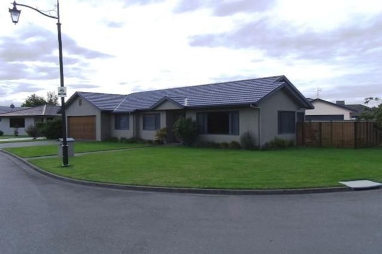 Photo of property in 16 Newbury Place, Taradale, Napier, 4112