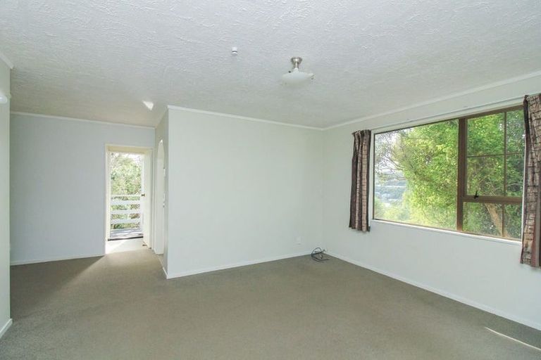 Photo of property in 67b Thurleigh Grove, Karori, Wellington, 6012
