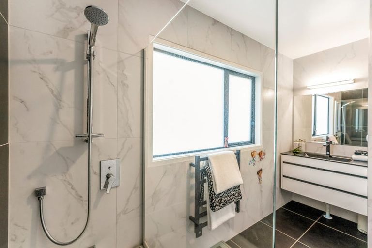 Photo of property in 3/4 Morrow Avenue, Bucklands Beach, Auckland, 2012