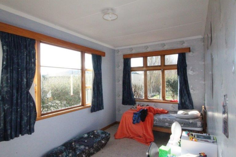 Photo of property in 4 Holmes Street, Mossburn, 9792