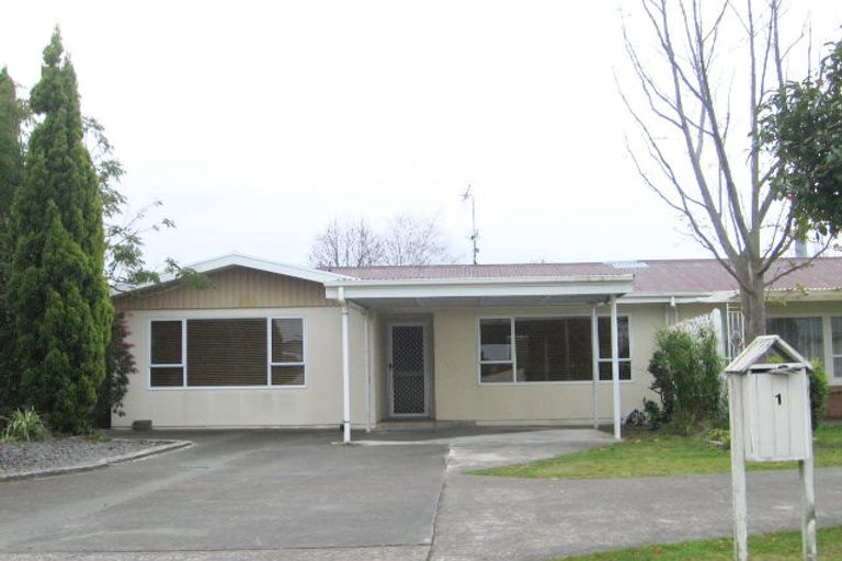 Photo of property in 1b Balmoral Street, Taradale, Napier, 4112