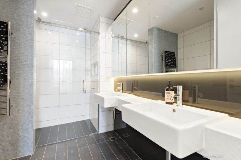 Photo of property in 704/1u Market Lane, Wellington Central, Wellington, 6011