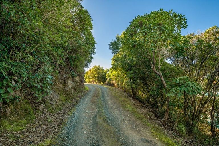 Photo of property in 37 Marina Drive, Waikawa, Picton, 7220