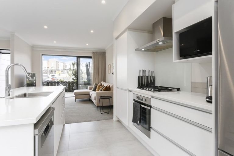 Photo of property in 18 Nugget Avenue, Hobsonville, Auckland, 0616