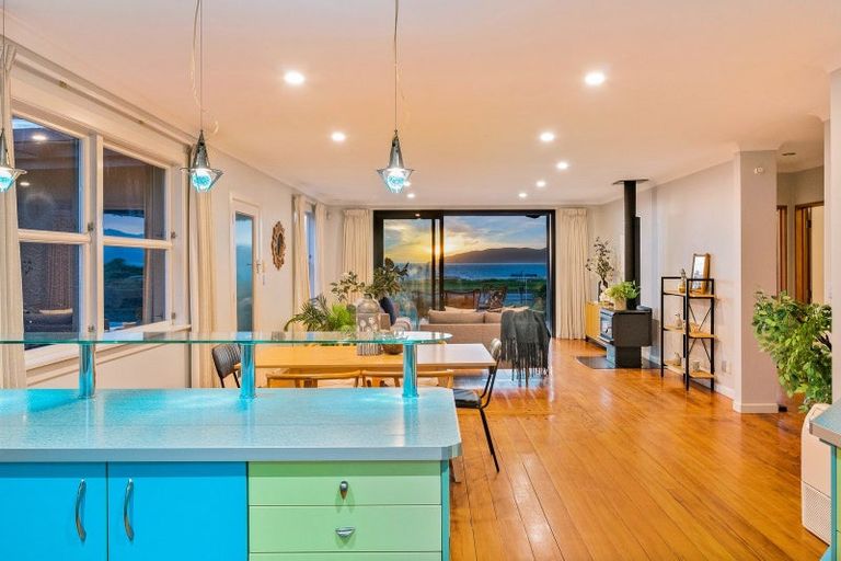 Photo of property in 79 Marine Parade, Paraparaumu Beach, Paraparaumu, 5032