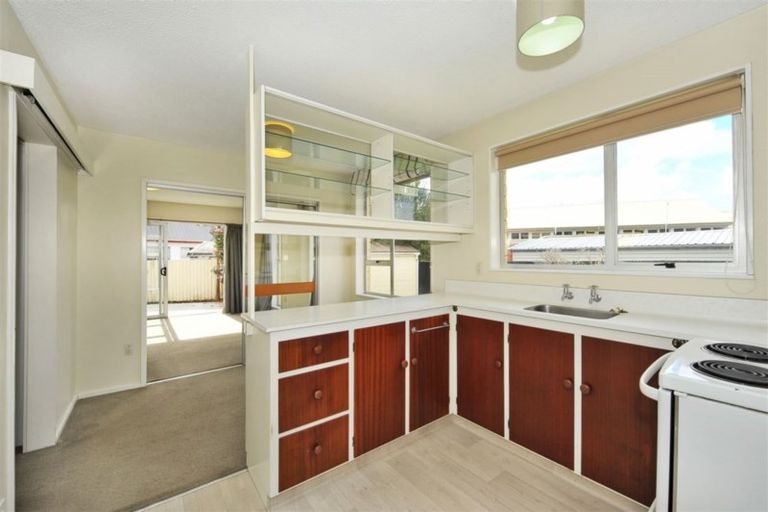 Photo of property in 6 Bowman Place, Sockburn, Christchurch, 8042
