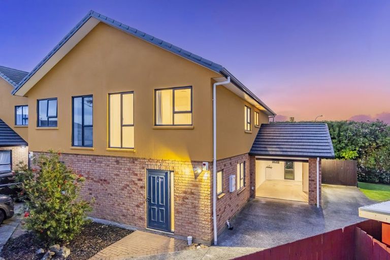 Photo of property in 1/4 Charlenne Close, Ranui, Auckland, 0612