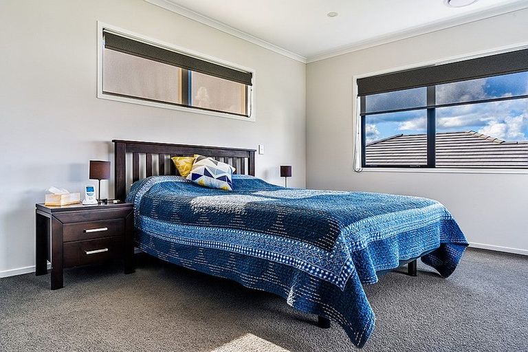 Photo of property in 2 Taikura Avenue, Red Beach, 0932