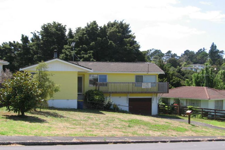Photo of property in 28 Castleton Street, Birkdale, Auckland, 0626