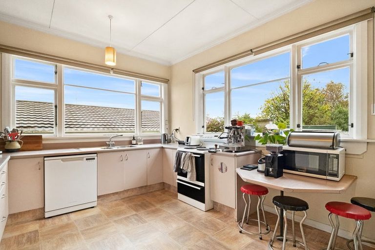 Photo of property in 108 Eglinton Road, Mornington, Dunedin, 9011