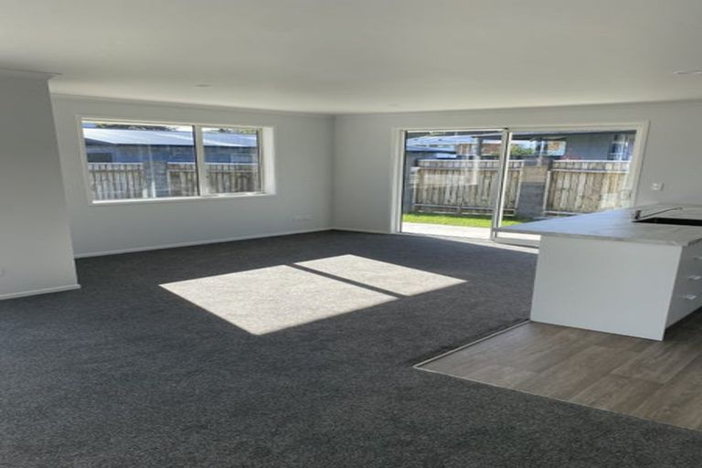 Photo of property in 28f Paritutu Road, Spotswood, New Plymouth, 4310