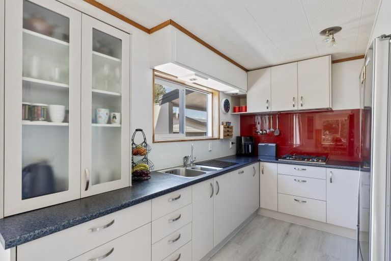 Photo of property in 10 Elder Grove, Whalers Gate, New Plymouth, 4310