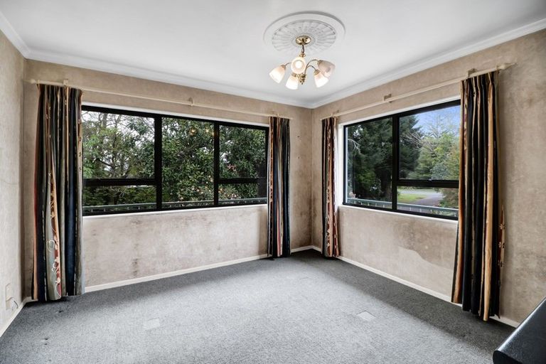 Photo of property in 24 Tainui Terrace, Inglewood, 4330
