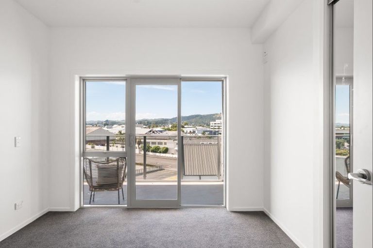 Photo of property in Marina View Apartments, 303/4 Reads Quay, Gisborne, 4010