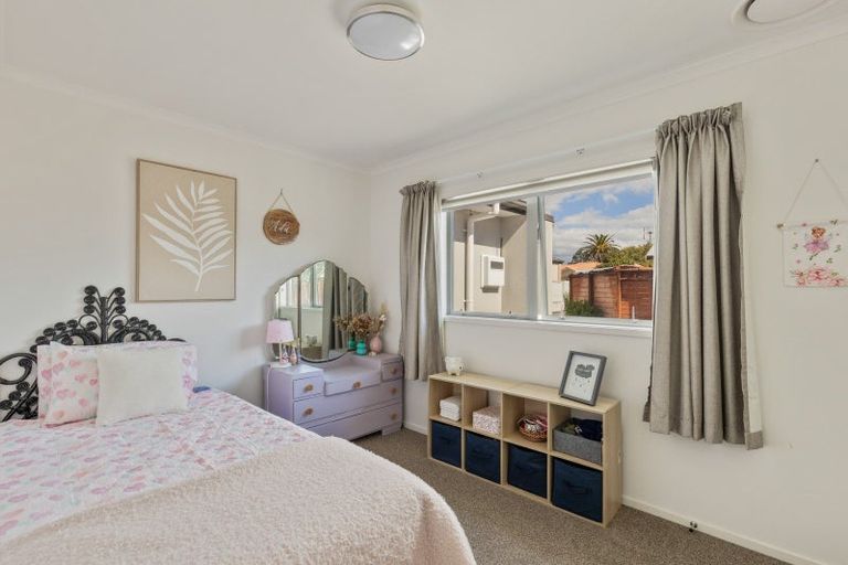 Photo of property in 2a Portland Drive, Highlands Park, New Plymouth, 4312