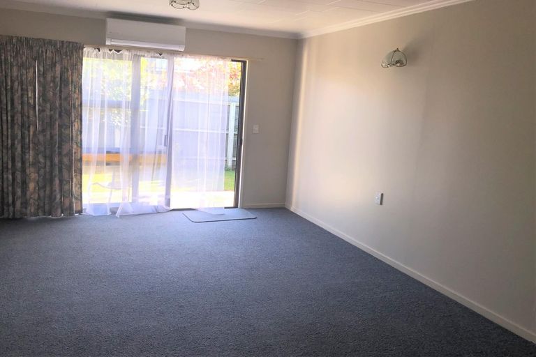 Photo of property in 2/2 Baker Street, West End, Timaru, 7910