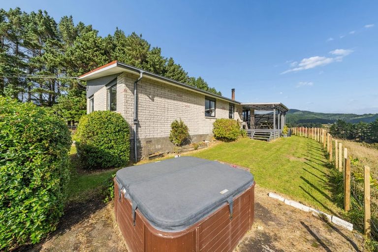 Photo of property in 1712 State Highway 2, Kaitoke, Upper Hutt, 5018