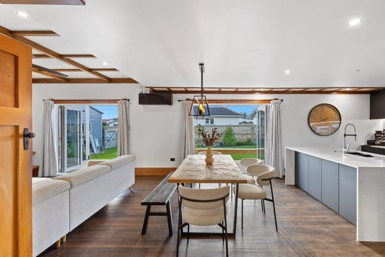 Photo of property in 202 Studholme Street, Morrinsville, 3300