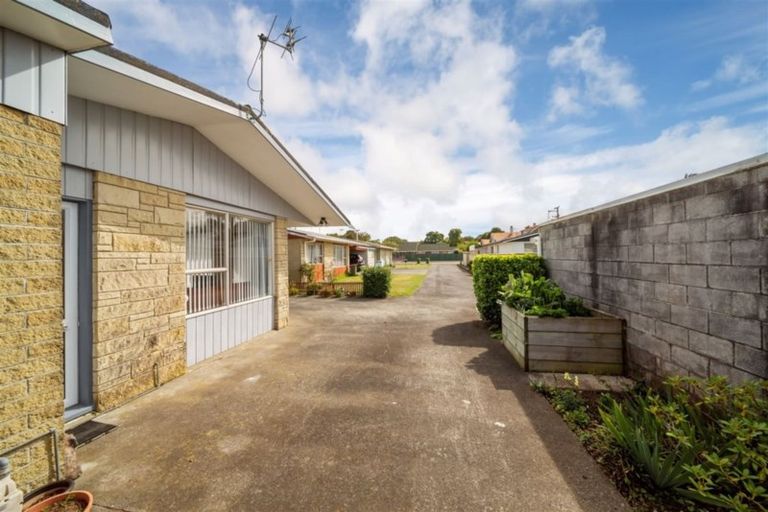 Photo of property in 11 Puriri Street, Hawera, 4610