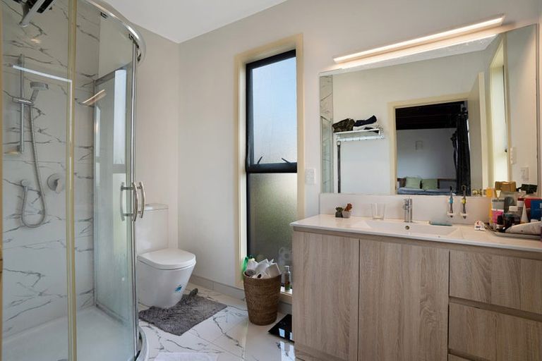 Photo of property in 20 Humphrey Kemp Avenue, Henderson, Auckland, 0612