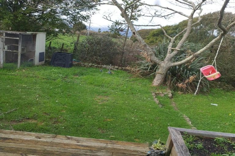 Photo of property in 75 Muhunoa Road West, Ohau, Levin, 5570