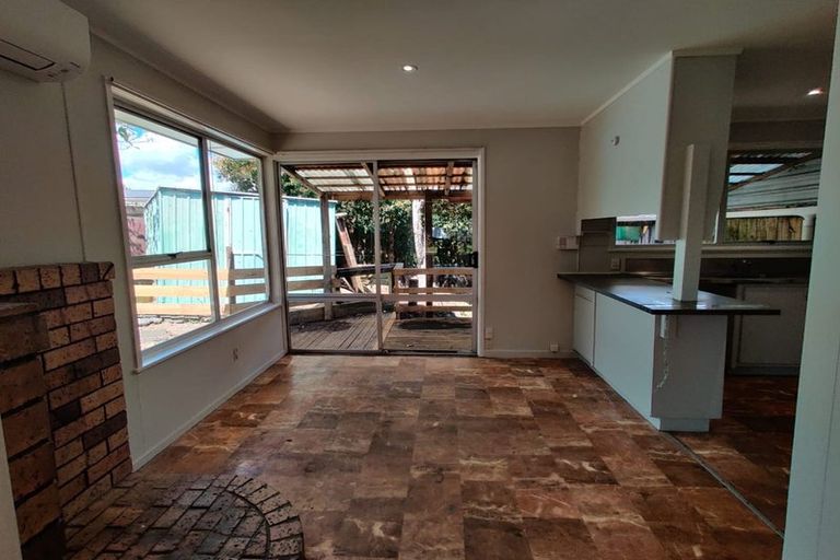 Photo of property in 27 Burndale Terrace, Manurewa, Auckland, 2102