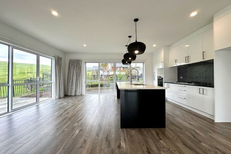 Photo of property in 9 Kaipuke Crescent, Gulf Harbour, Whangaparaoa, 0930