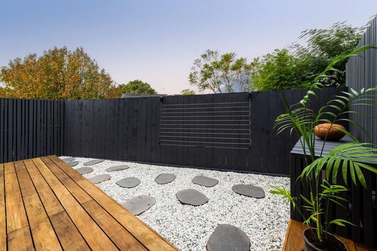 Photo of property in 15b Kiri Place, Mairangi Bay, Auckland, 0630