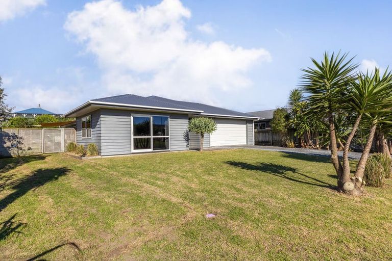 Photo of property in 48 Gawler Street, Te Horo Beach, Otaki, 5581
