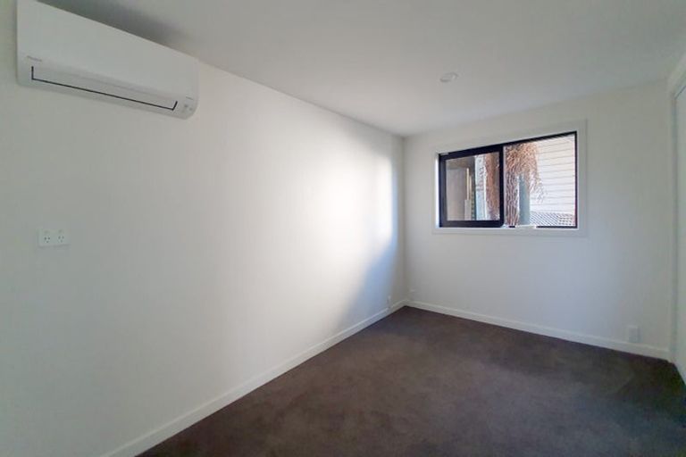 Photo of property in 27 Reserve Terrace, Lyttelton, 8082