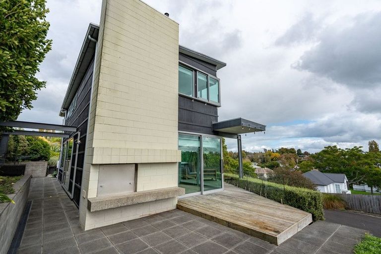 Photo of property in 34b Banbury Crescent, Fairfield, Hamilton, 3214