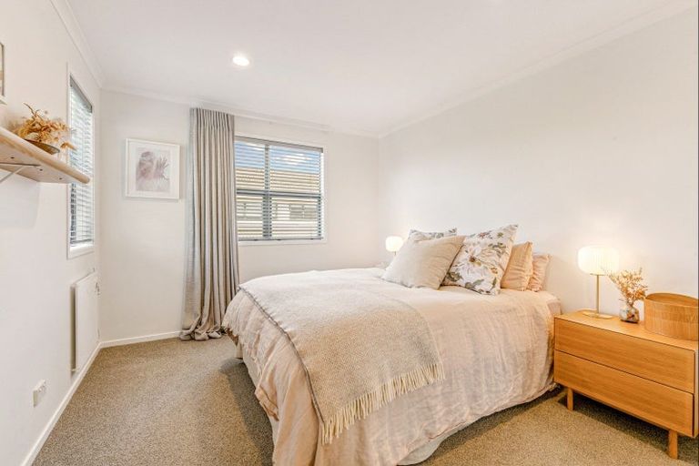 Photo of property in 11a Church Street, Northcote Point, Auckland, 0627