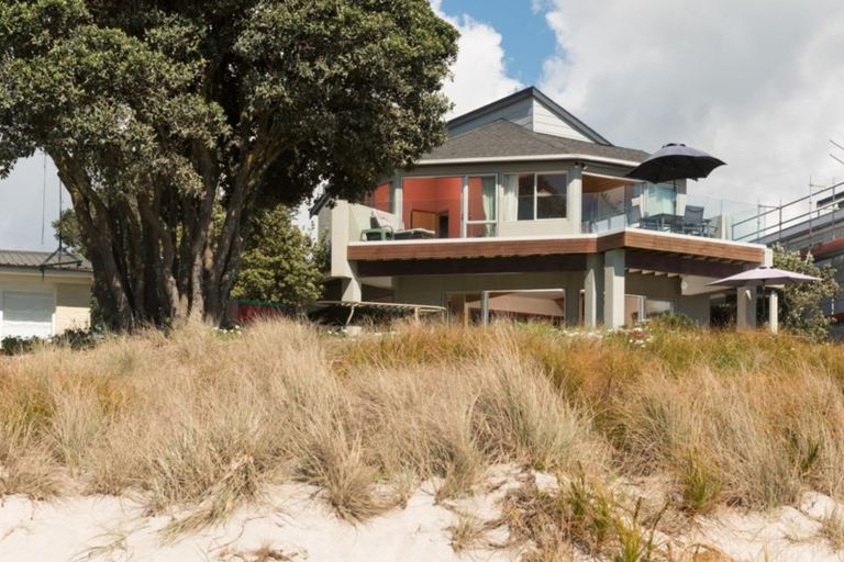 Photo of property in 131 Karewa Parade, Papamoa Beach, Papamoa, 3118