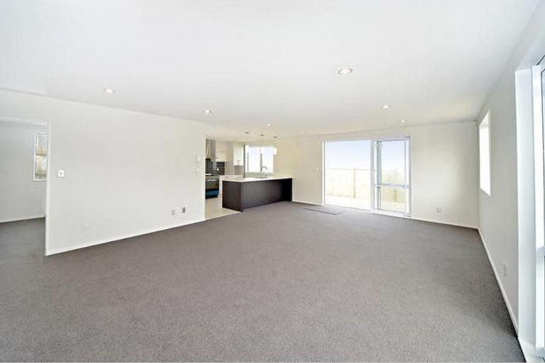Photo of property in 68 Keri Vista Rise, Papakura, 2110