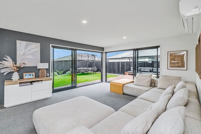 Photo of property in 3 Guyon Street, Marshland, Christchurch, 8083
