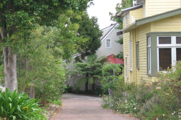 Photo of property in 1/5 Miro Street, New Lynn, Auckland, 0600