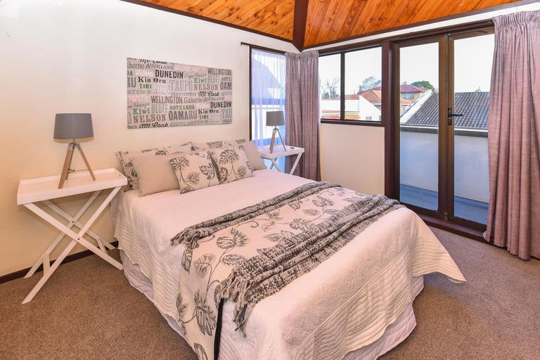 Photo of property in 2/6 Alexander Avenue, Papatoetoe, Auckland, 2025
