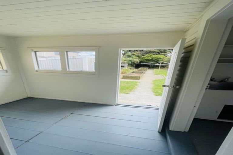 Photo of property in 731 Massey Road, Mangere, Auckland, 2022