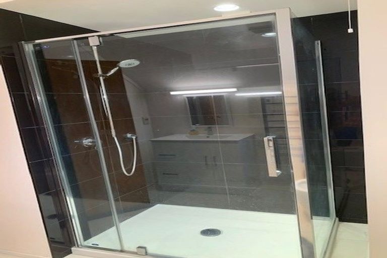 Photo of property in 42 Satara Crescent, Khandallah, Wellington, 6035