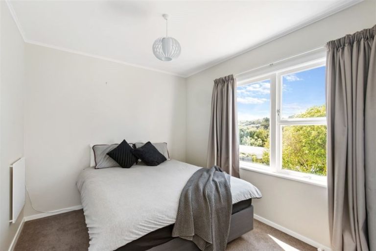 Photo of property in 73 Bassett Road, Johnsonville, Wellington, 6037