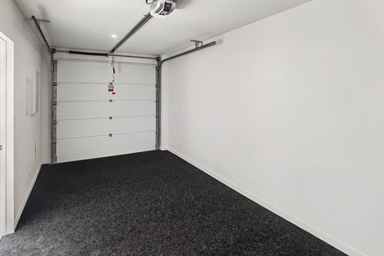 Photo of property in 6 Yellow Pear Lane, Karaka, 2578