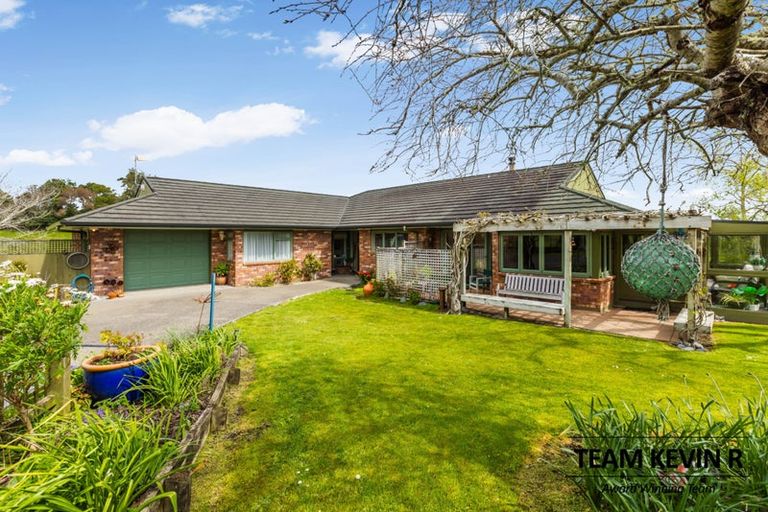 Photo of property in 113 Ostrich Farm Road, Pukekohe, 2676