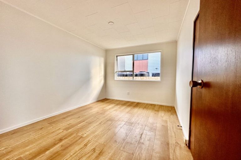 Photo of property in 38 Sharland Avenue, Manurewa, Auckland, 2102