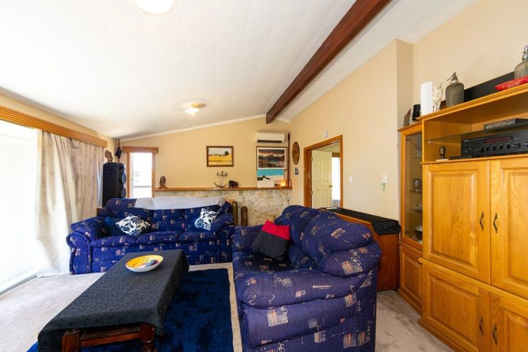 Photo of property in 72 Avondale Road, Taradale, Napier, 4112