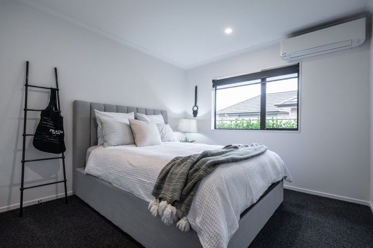 Photo of property in 24 Rose Leigh Drive, Cambridge, 3434