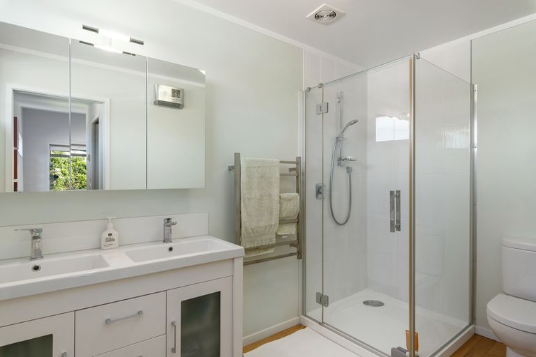 Photo of property in 18 Harbour View Road, Point Wells, Warkworth, 0986